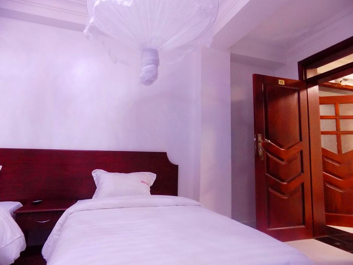 Sunrise Hotel Кампала Екстер'єр фото